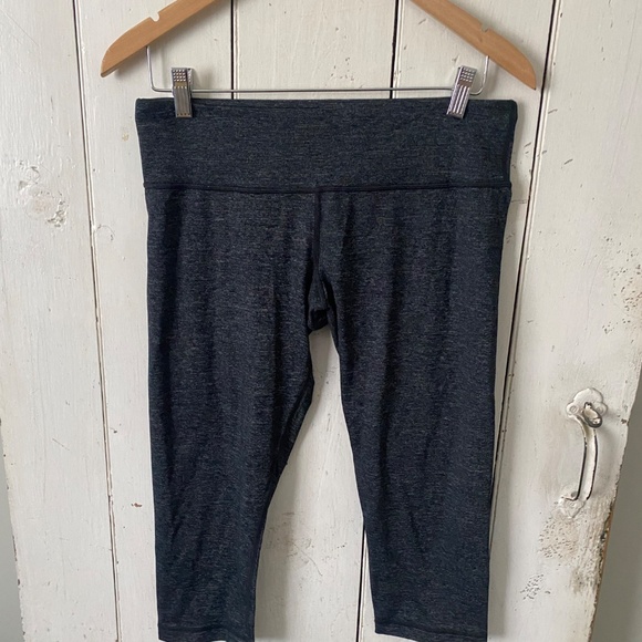 Lululemon Cropped Wonder Under Leggings - Picture 4 of 4